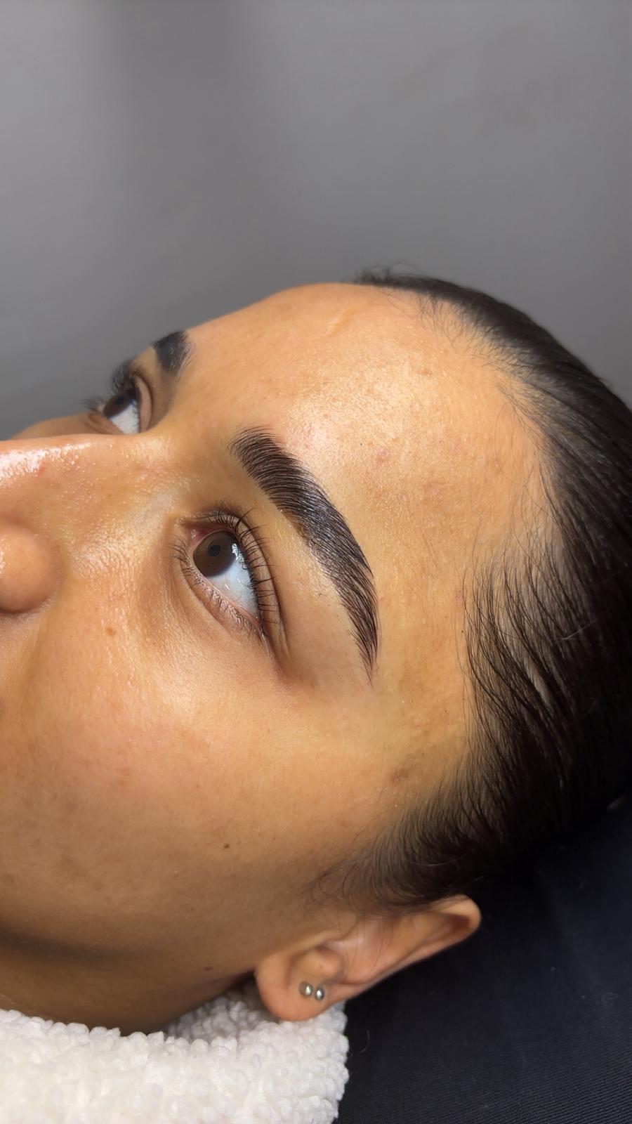Cils sublimés par SarahLashBrow